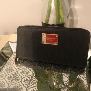 Michael Kors Jet Set Black logo wallet